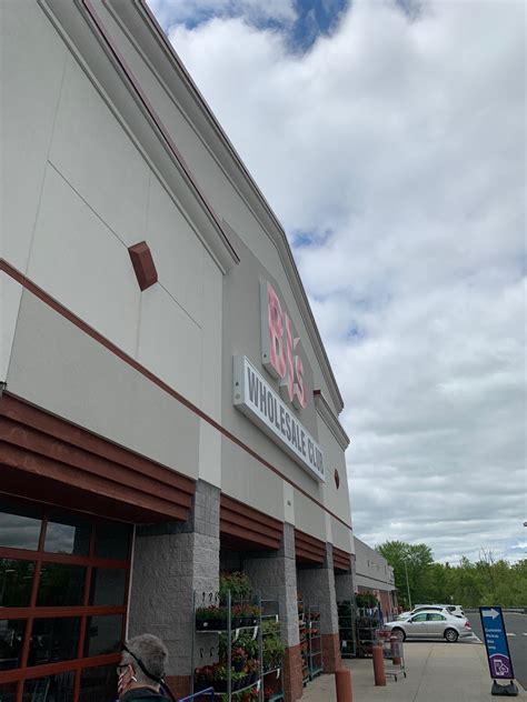 Bjs quakertown - Quakertown Cares, Quakertown, Pennsylvania. 859 likes · 11 talking about this. Quakertown Cares is a 501 (c) (3) non-profit organization located in Quakertown, Pennsylvania. There are 2 ways to send...